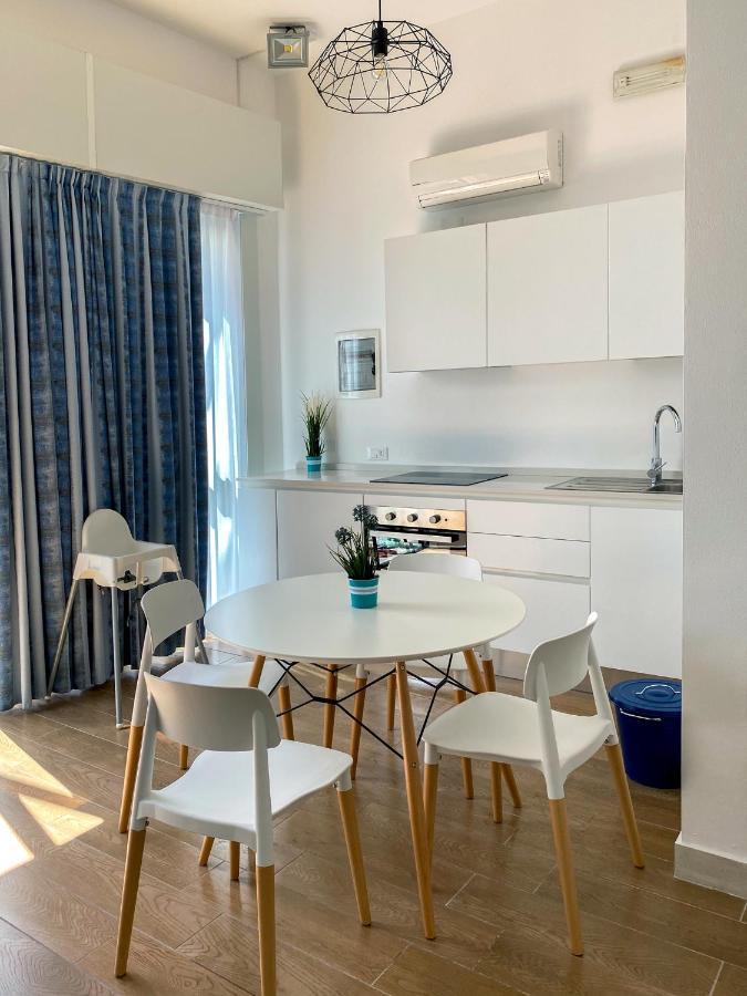 Appartamento A 30 Mt Dal Mare Cecina  Eksteriør billede