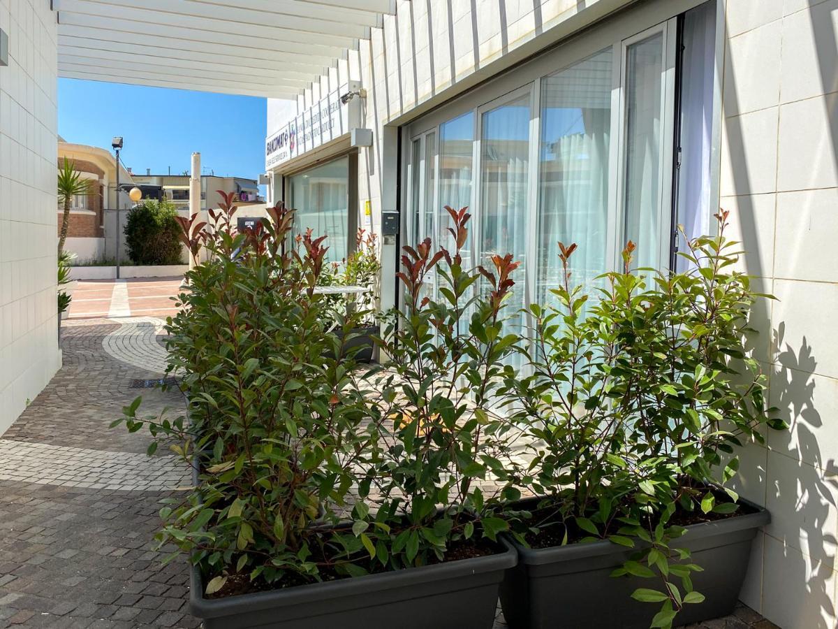 Appartamento A 30 Mt Dal Mare Cecina  Eksteriør billede